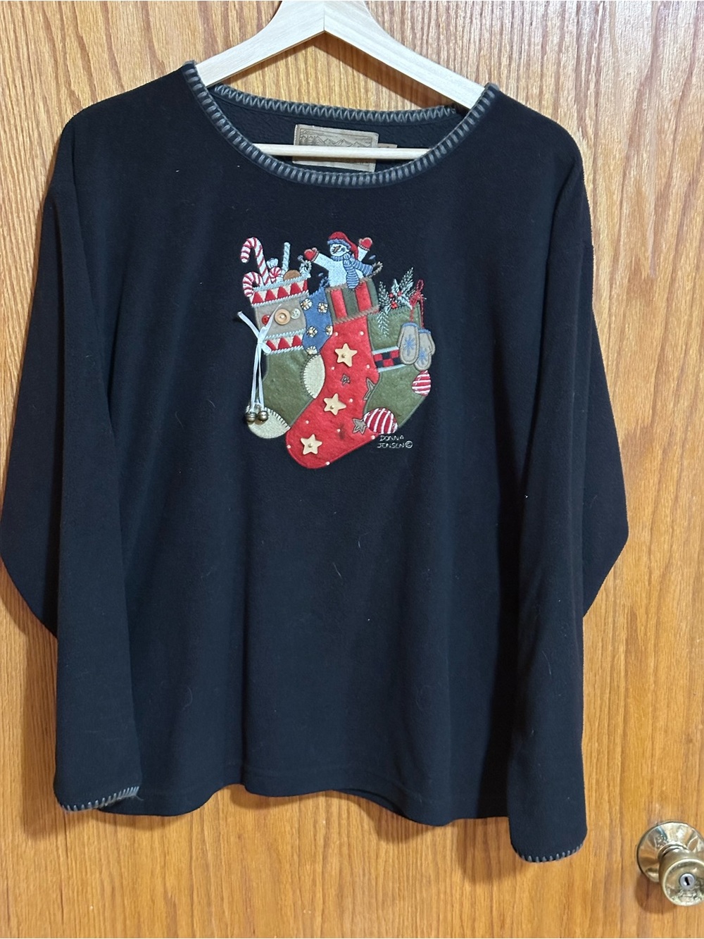 Shenandoah Christmas sz‎ large embroidered fleece applique